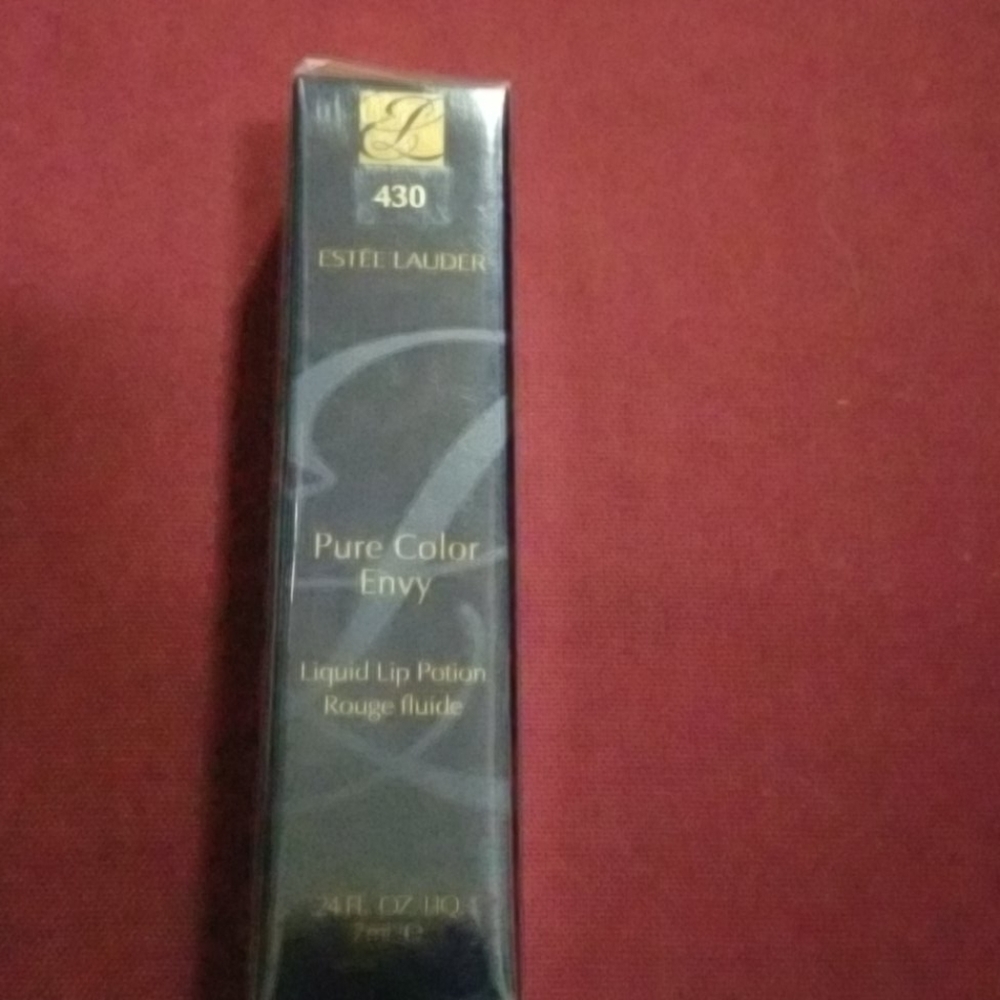 Estee Lauder Lipstick